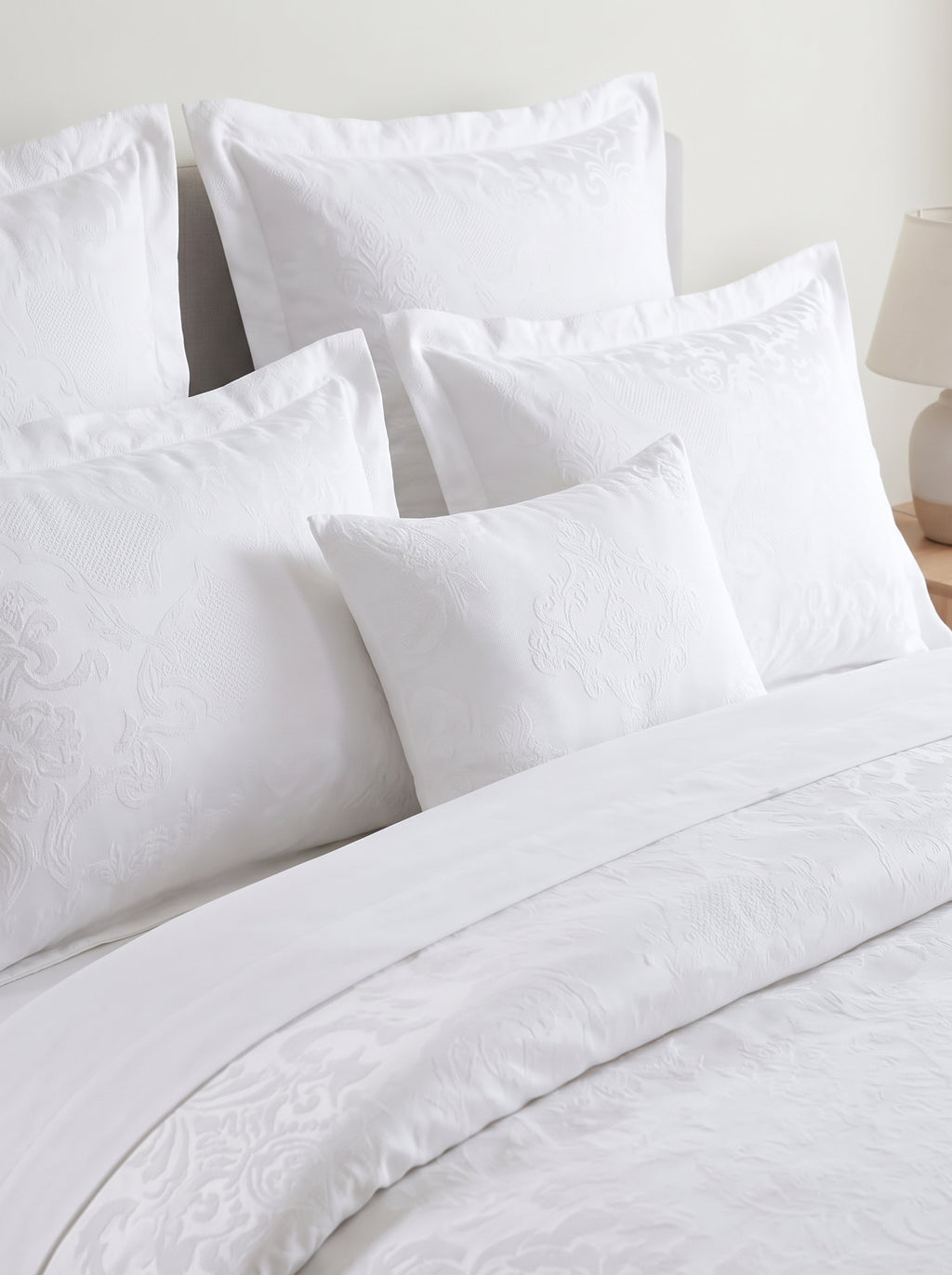 Calvo Nefelibata King Comforter Set, 7 Pieces