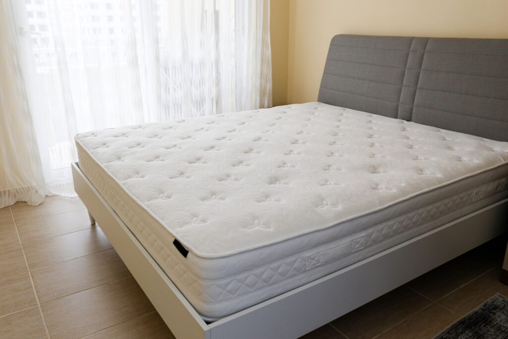 Best medical mattress for back pain in Abu Dhabi master bedroom setup